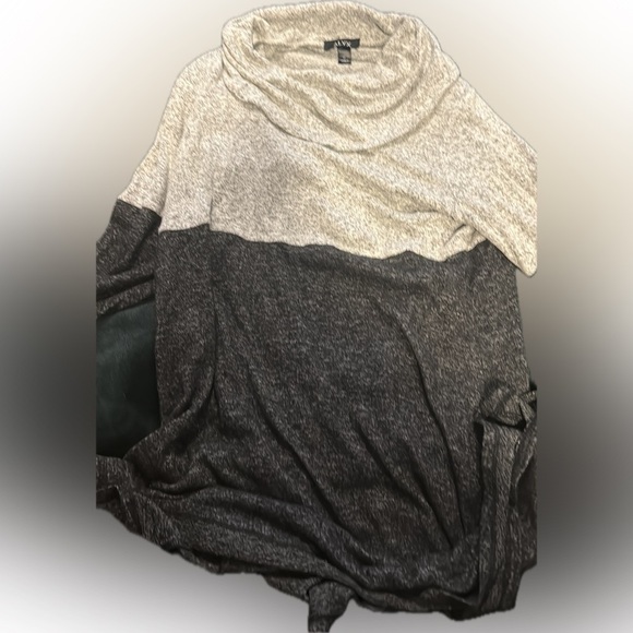 Alyx Gray and Black Women's Sweater - Picture 6 of 6